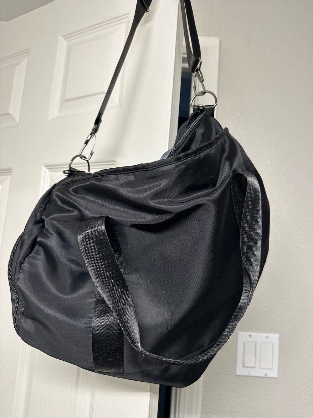HALARA Black Duffel Bag with Adjustable Shoulder Strap